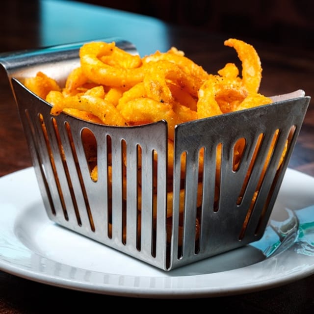 SEASONED FRIES.