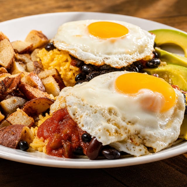 HUEVOS RANCHEROS.
